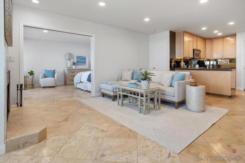 Del Mar - Residential