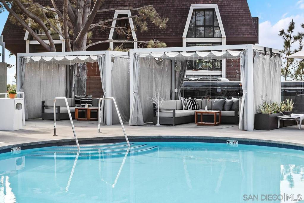 Del Mar - Residential