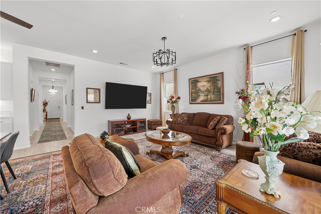 Estrada at Tesoro Highlands - Residential