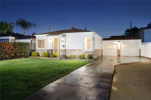 Photo of 2104 N Pass AVE, Burbank, CA 91505 (MLS # GD26180887)