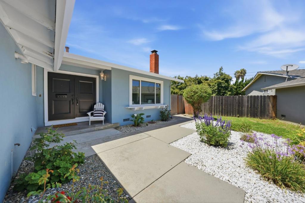 4463 Lancero Court