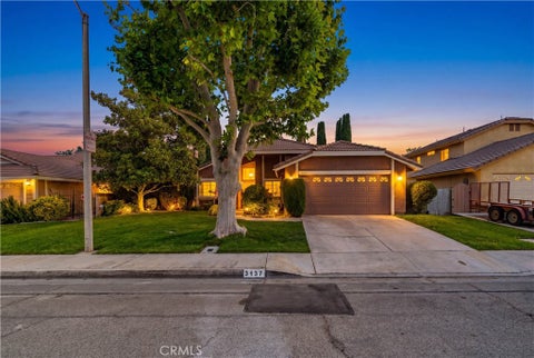 Photo of 3137 W Avenue J6, Lancaster, CA 93536 (MLS # SR26129911)