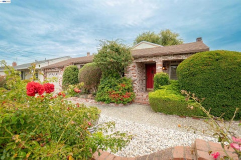 Photo of 14972 Endicott St ST, San Leandro, CA 94579 (MLS # 41146601)