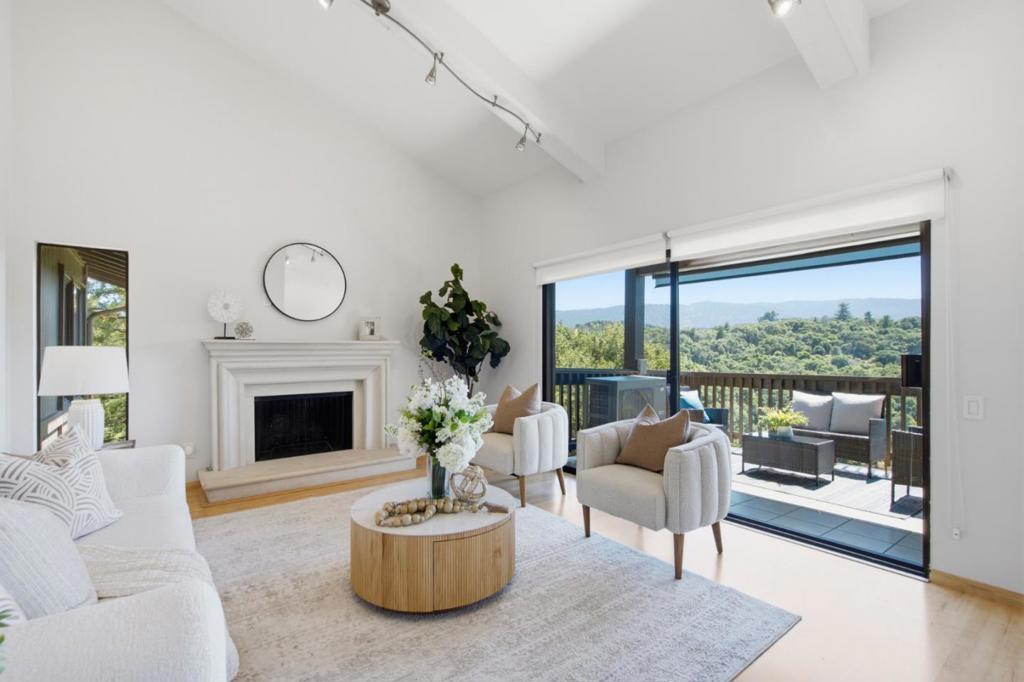 3368 La Mesa Drive 12