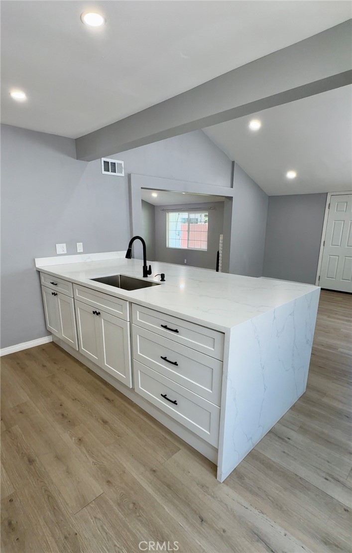 5651 Radford