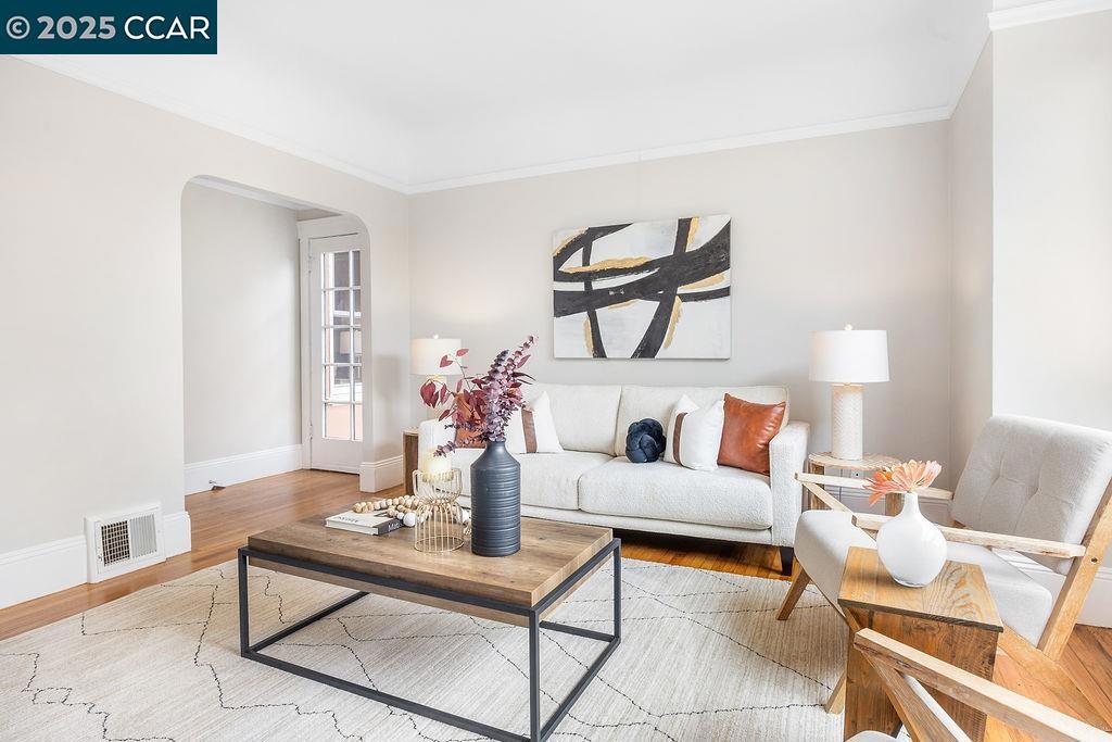 Properties 3 65 Del Monte St