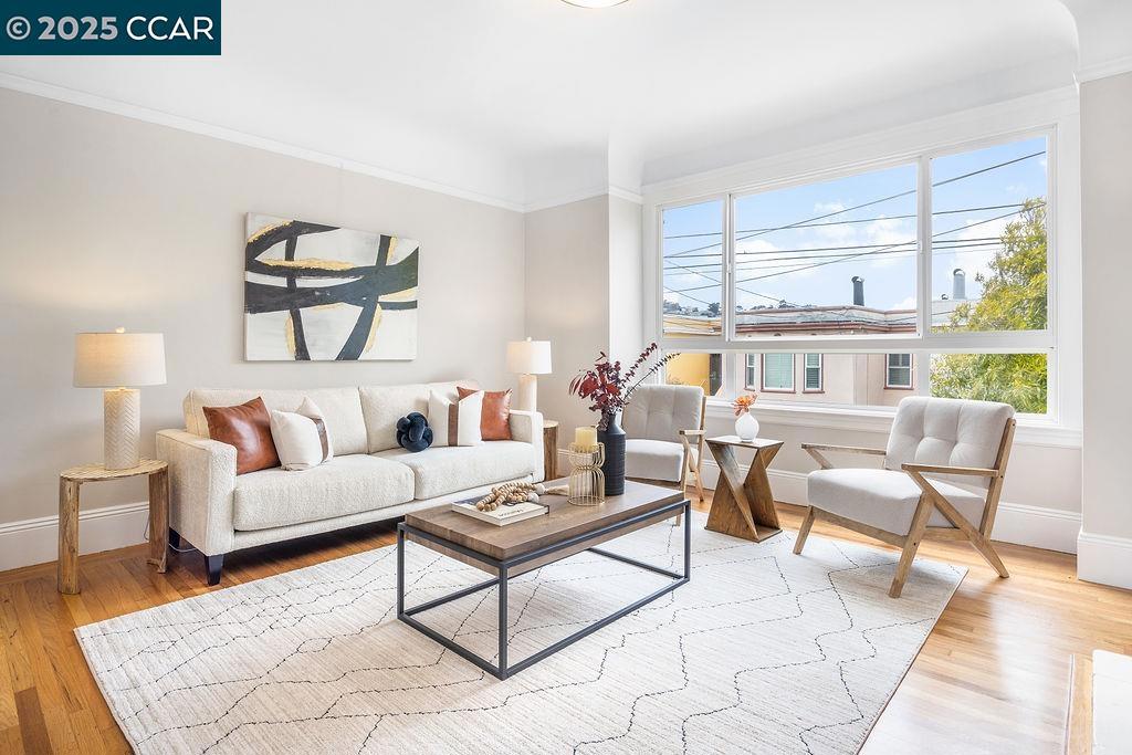Properties 2 65 Del Monte St