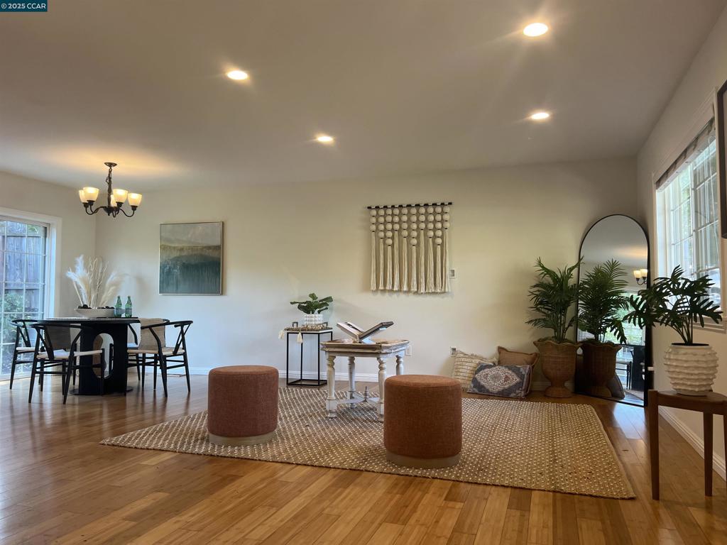 MACDONOUGH - Residential