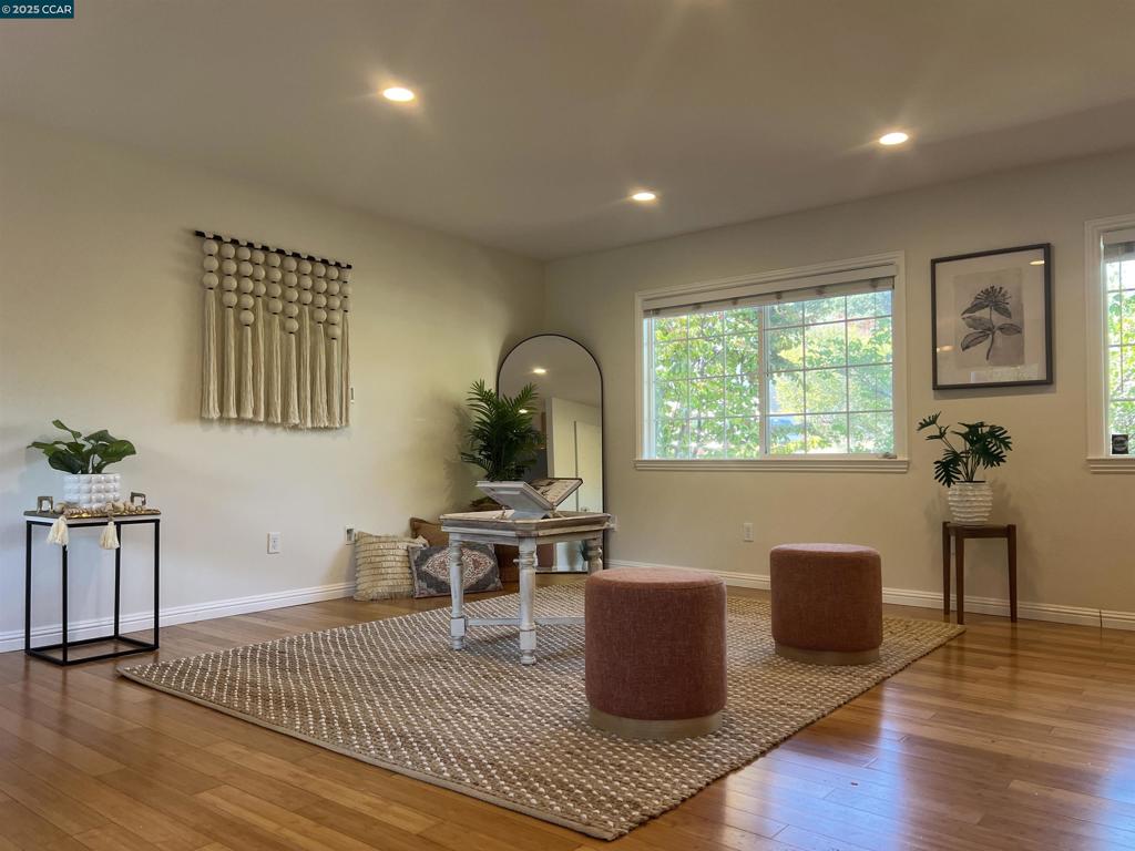 MACDONOUGH - Residential