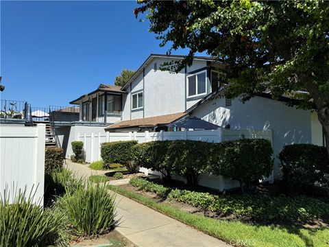 Photo of 1472 Forest Glen Drive Dr #16, Hacienda Heights, CA 91745 (MLS # TR25251617)
