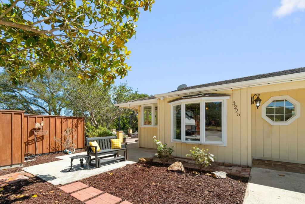 3230 Hillman Lane, Royal Oaks CA 95076