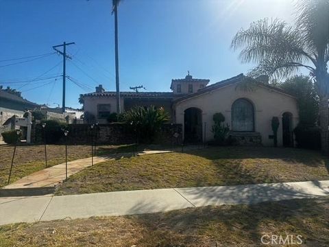 Photo of 4349 S Victoria AVE, Los Angeles, CA 90008 (MLS # SB26154749)