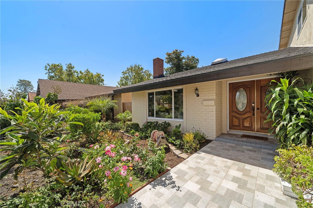 210 W Alton Avenue