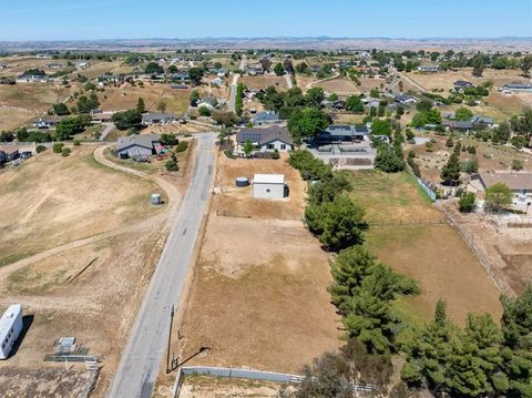 Tiny photo for 5880 Silverado Place, Paso Robles, CA 93446 (MLS # NS26076582)