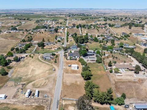 Tiny photo for 5880 Silverado Place, Paso Robles, CA 93446 (MLS # NS26076582)