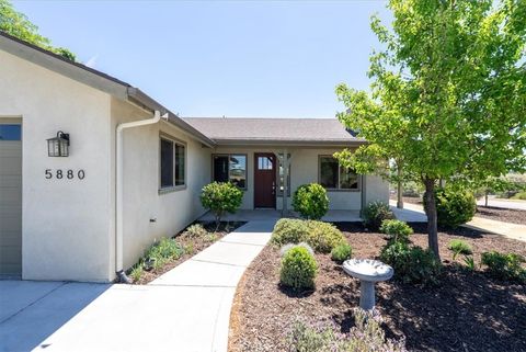 Tiny photo for 5880 Silverado Place, Paso Robles, CA 93446 (MLS # NS26076582)