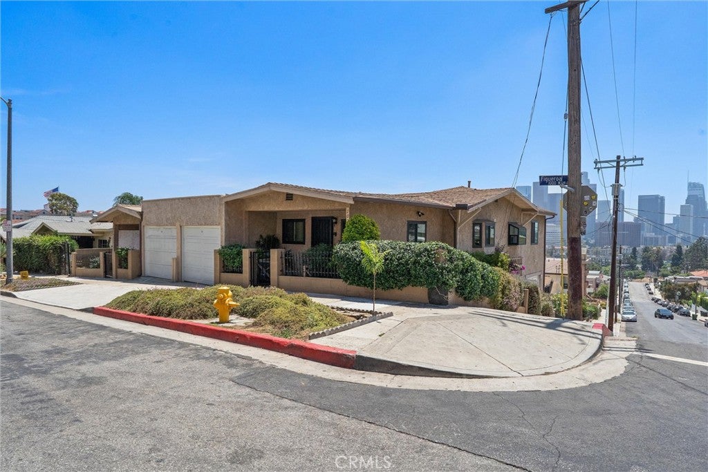 1024 Figueroa Terrace