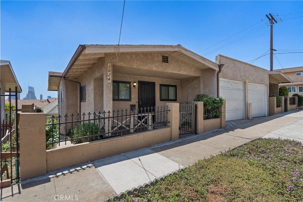 1024 Figueroa Terrace