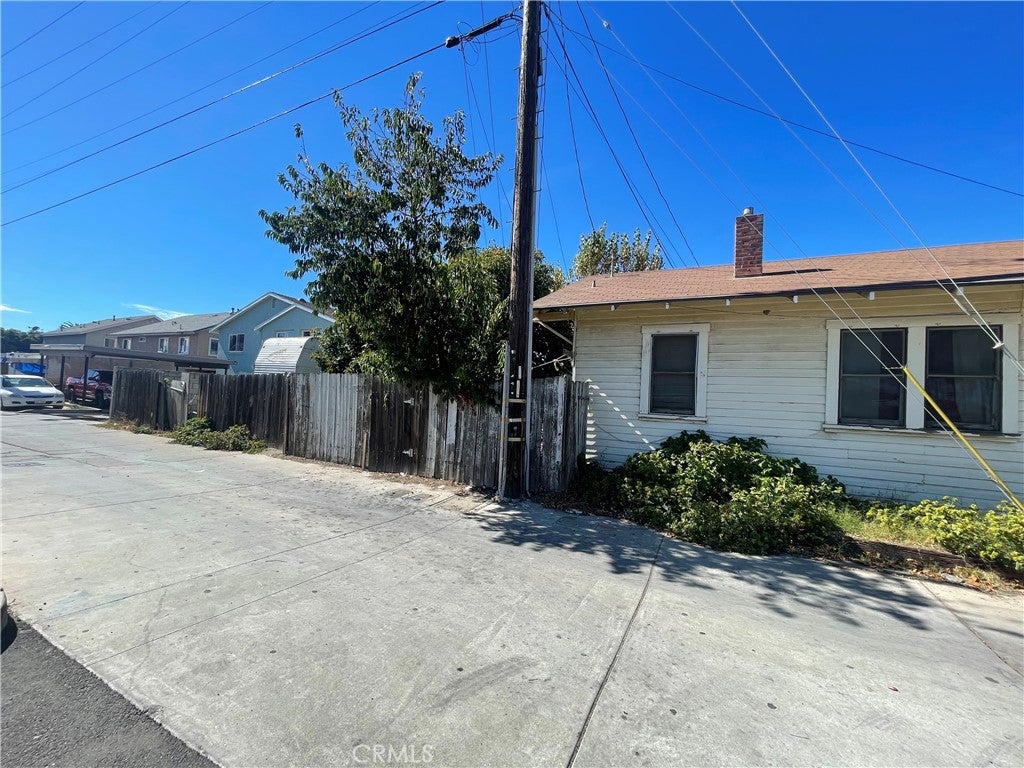 211 S Pine