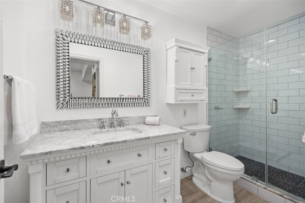 2220 Via Mariposa East C