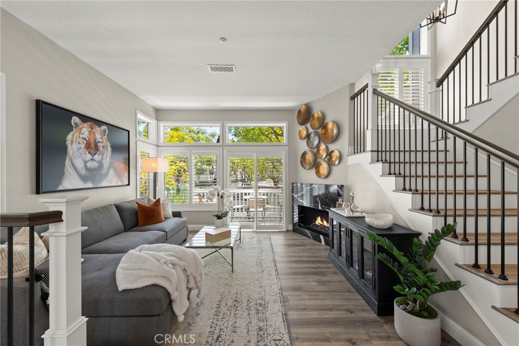 596 N Pageant A