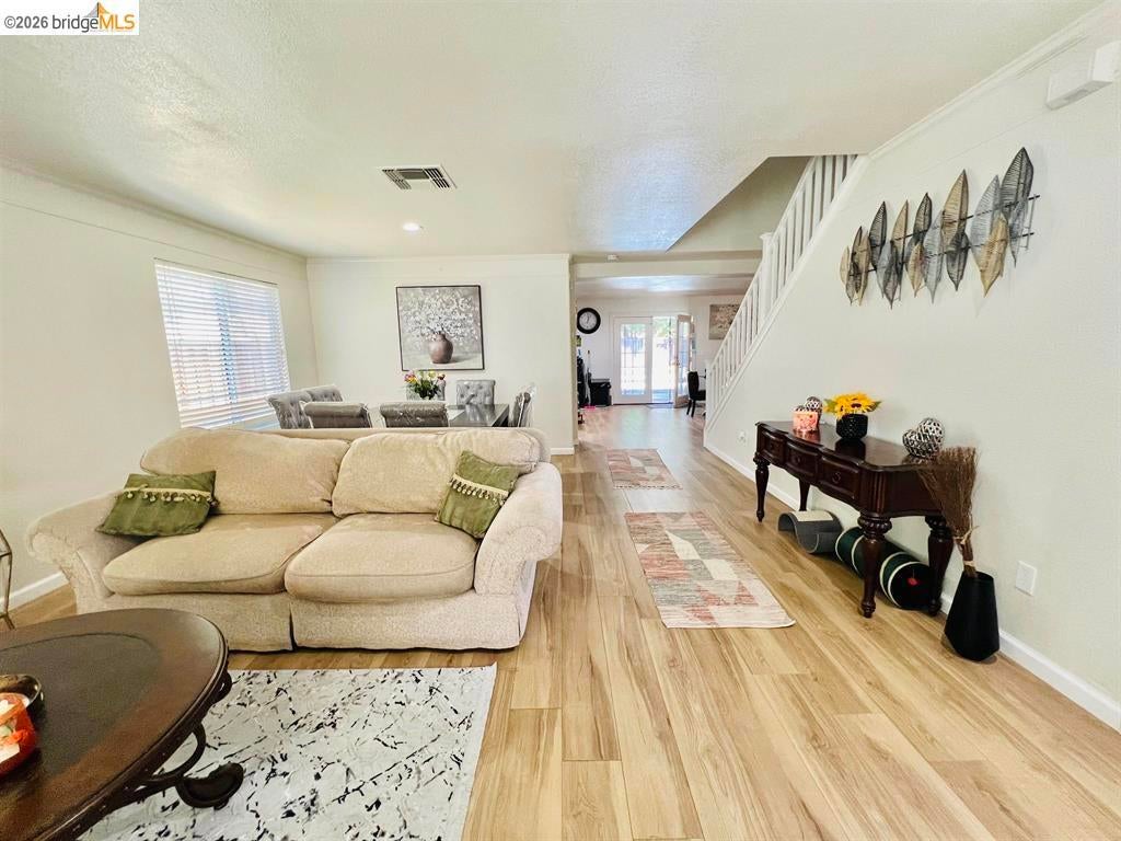 2215 Dune Pl