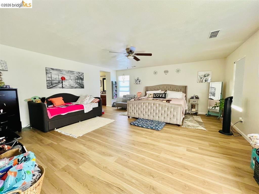 2215 Dune Pl