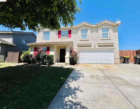 Photo of 2215 Dune Pl Pl, Stockton, CA 95206 (MLS # 41131921)