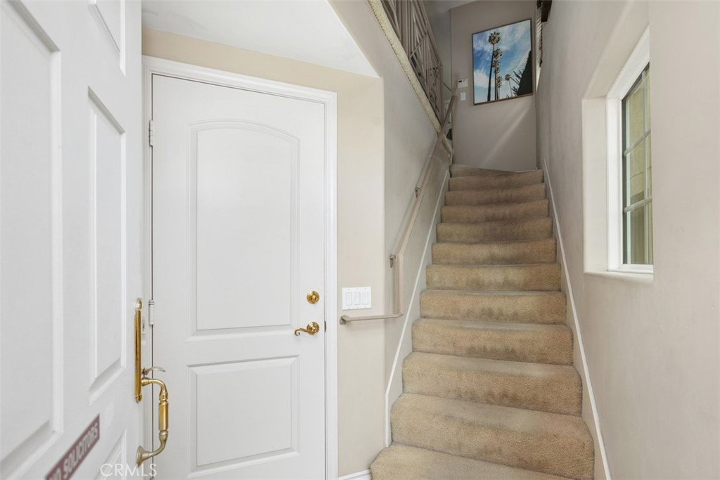 Corona del Mar North of PCH (CNHW) - Residential