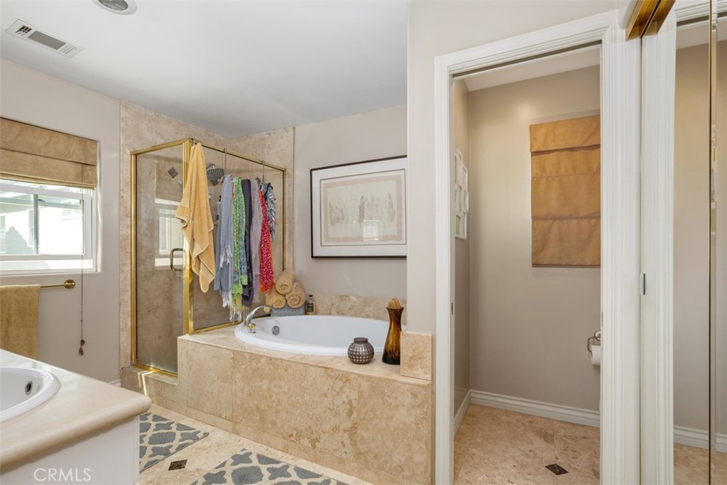 Corona del Mar North of PCH (CNHW) - Residential
