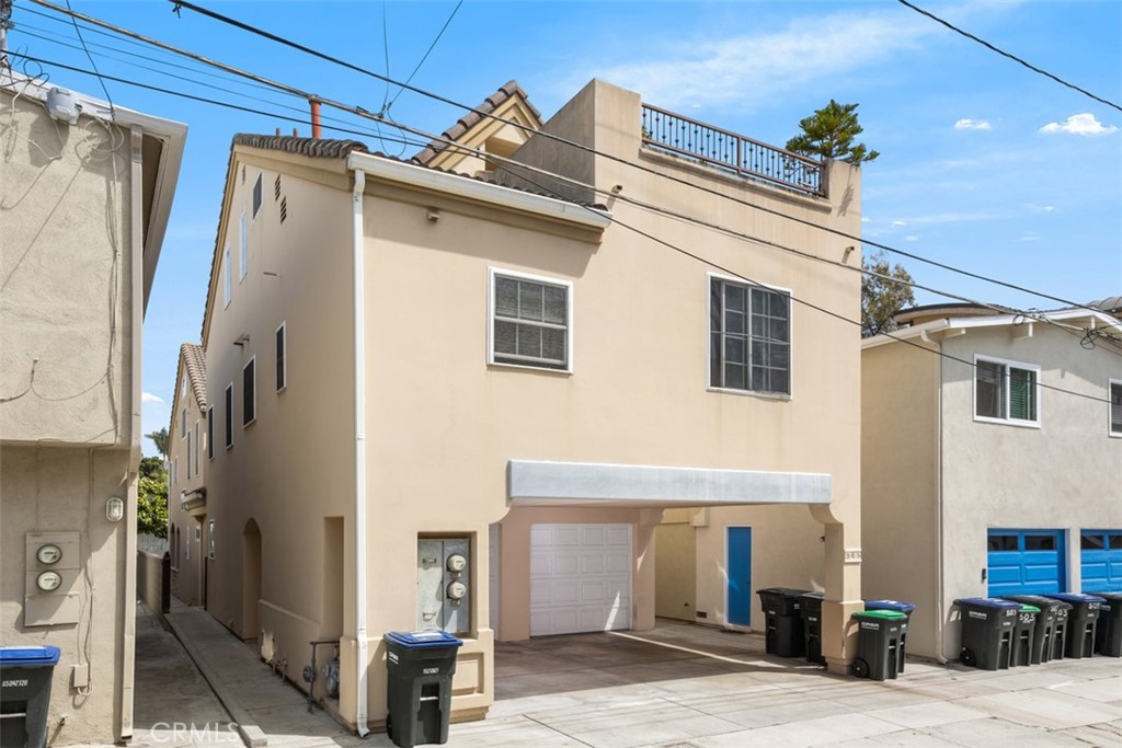 Corona del Mar North of PCH (CNHW) - Residential