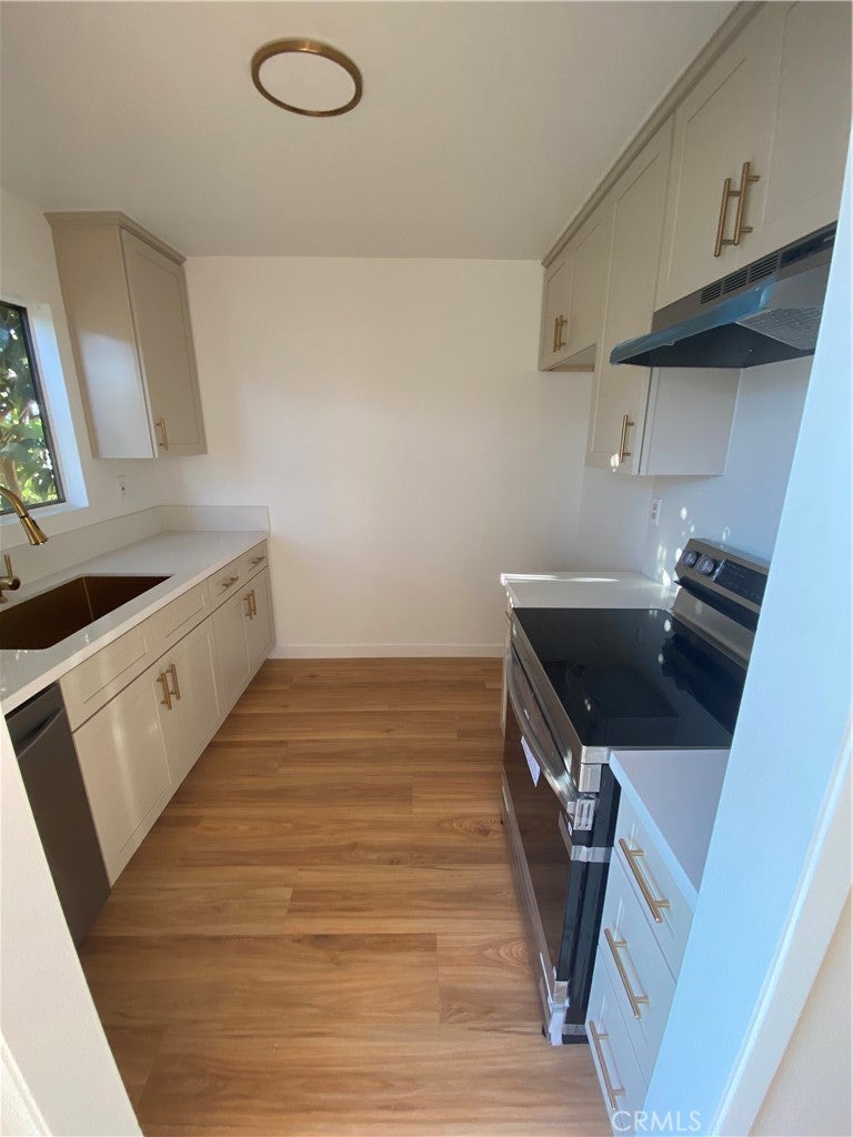 933 N Cedar 14