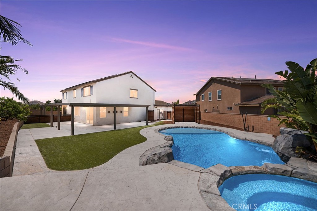 11810 Sanderling Way
