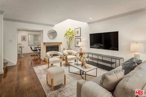 Photo of 1226 N Kings Road #4, West Hollywood, CA 90069 (MLS # 25616147)