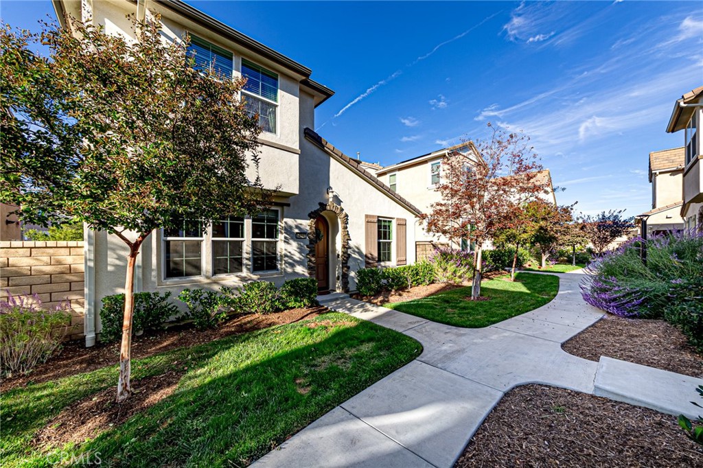 Aria (ARIA) - Residential Lease