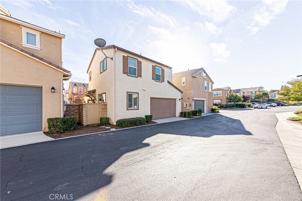 Aria (ARIA) - Residential Lease