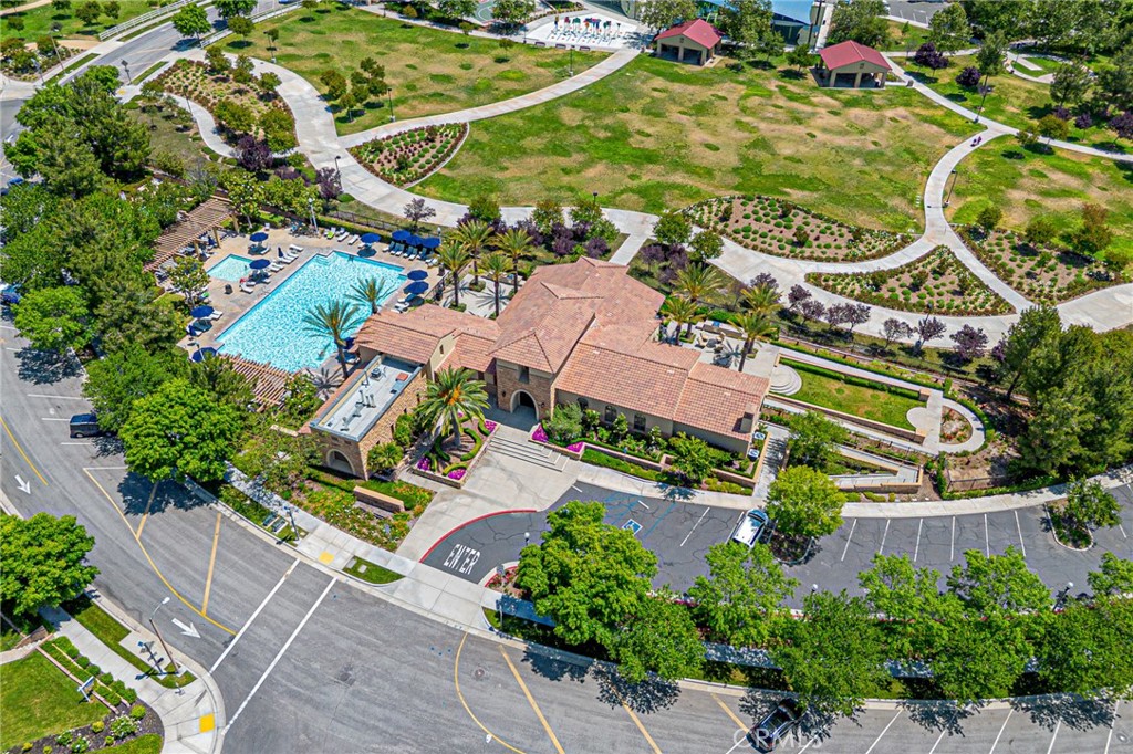 Aria (ARIA) - Residential Lease