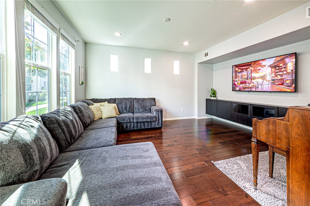 Aria (ARIA) - Residential Lease