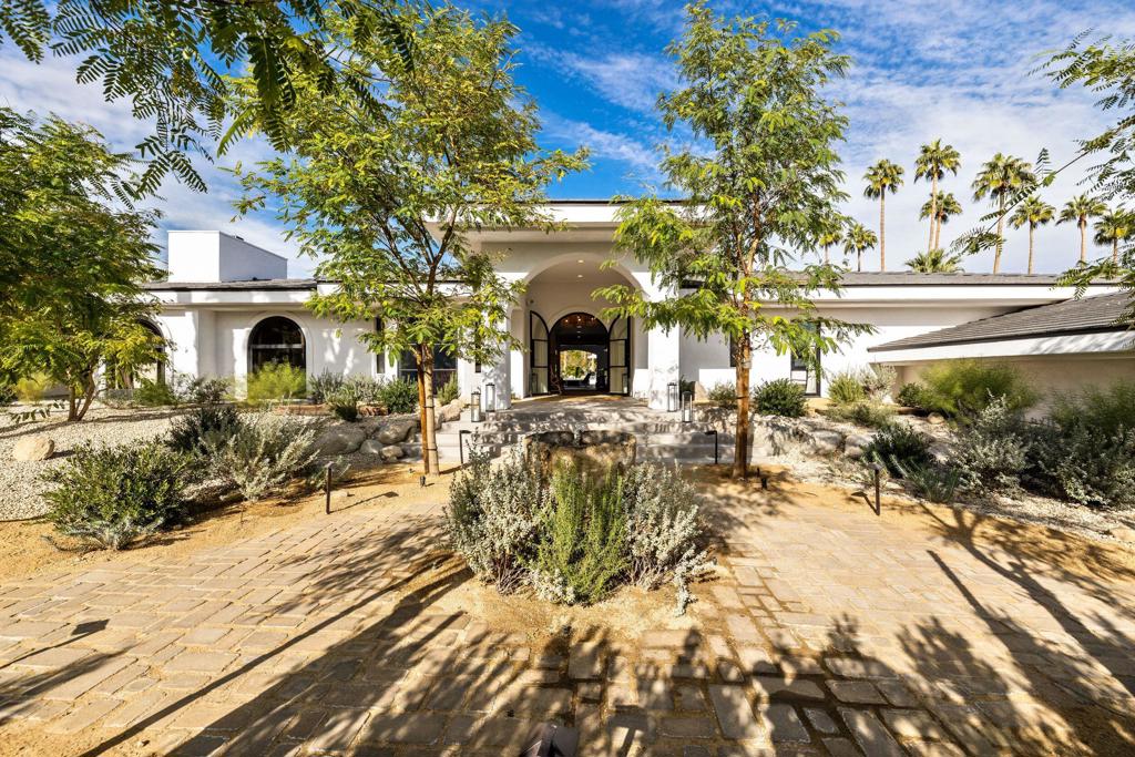 594 W Stevens Road