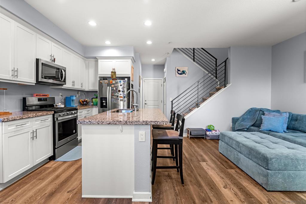 2076 Tango Loop Unit 2