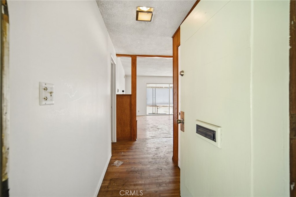 285 E Mckinley