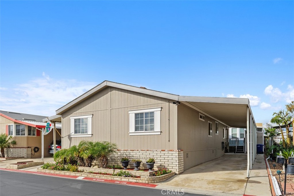 1456 E Philadelphia St Spc 176