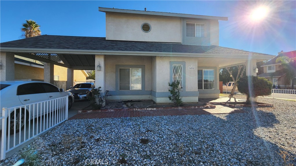 Main image without alt text