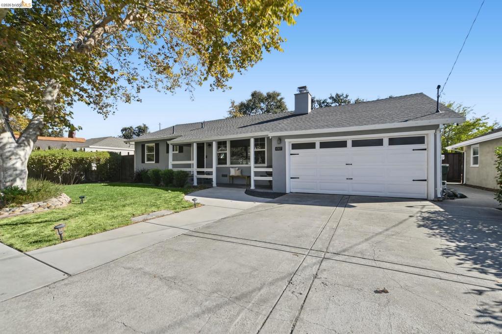 1007 Esther Dr