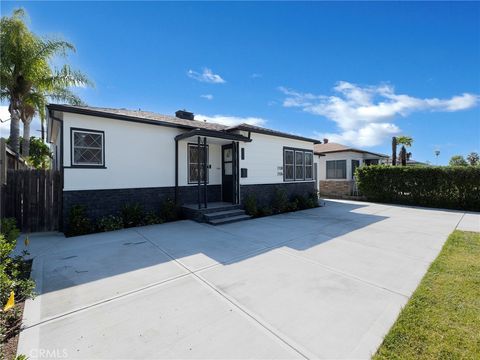 Photo of 2108 N Pass Avenue, Burbank, CA 91505 (MLS # GD26077002)