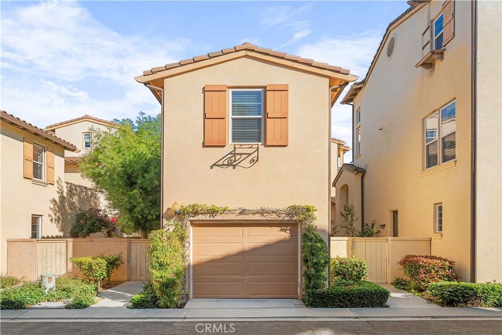 Ivy Wreath (IVWR) - Residential