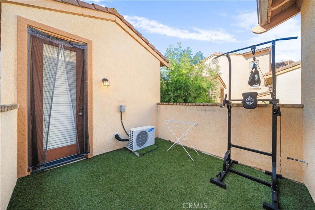 Ivy Wreath (IVWR) - Residential