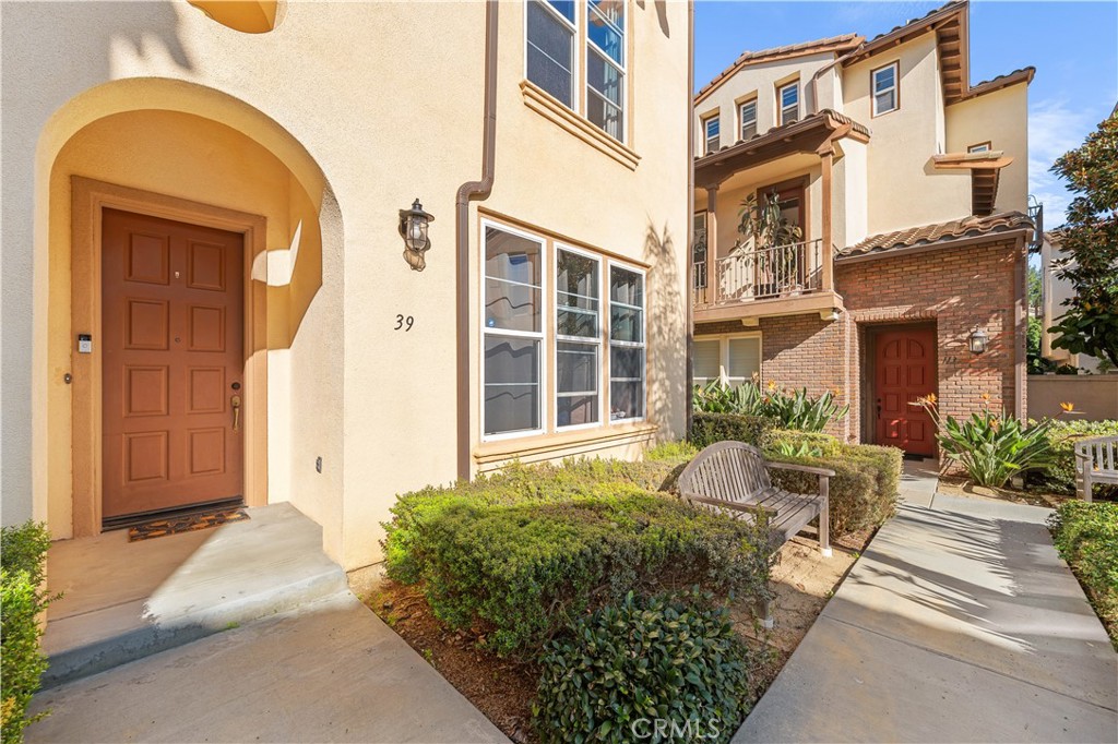 Ivy Wreath (IVWR) - Residential