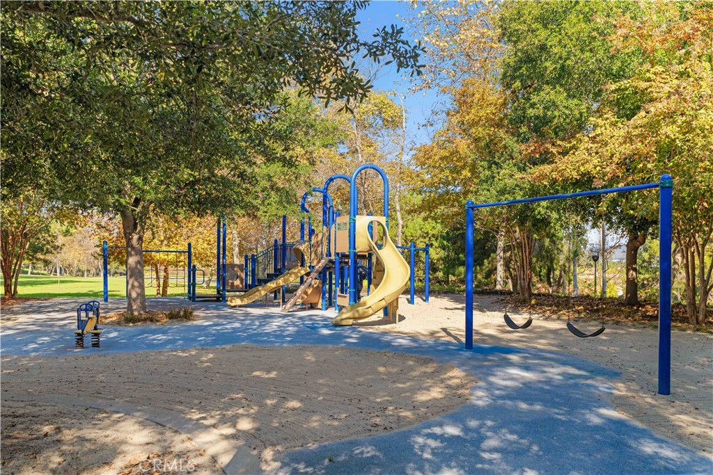 Ivy Wreath (IVWR) - Residential