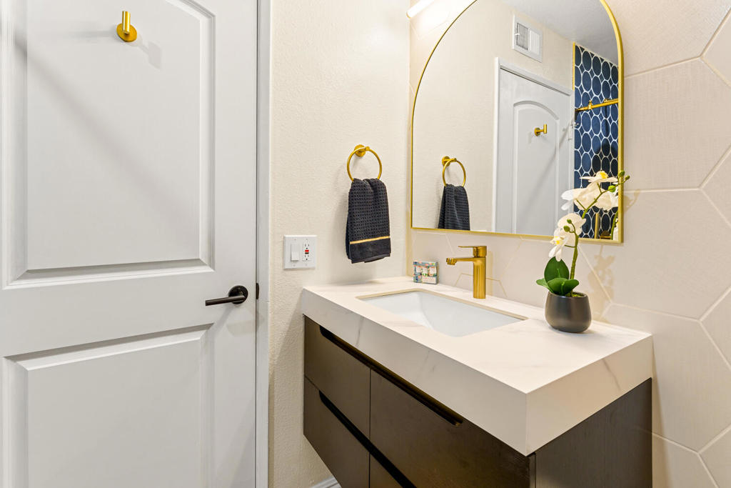 Camino Del Sol - Residential